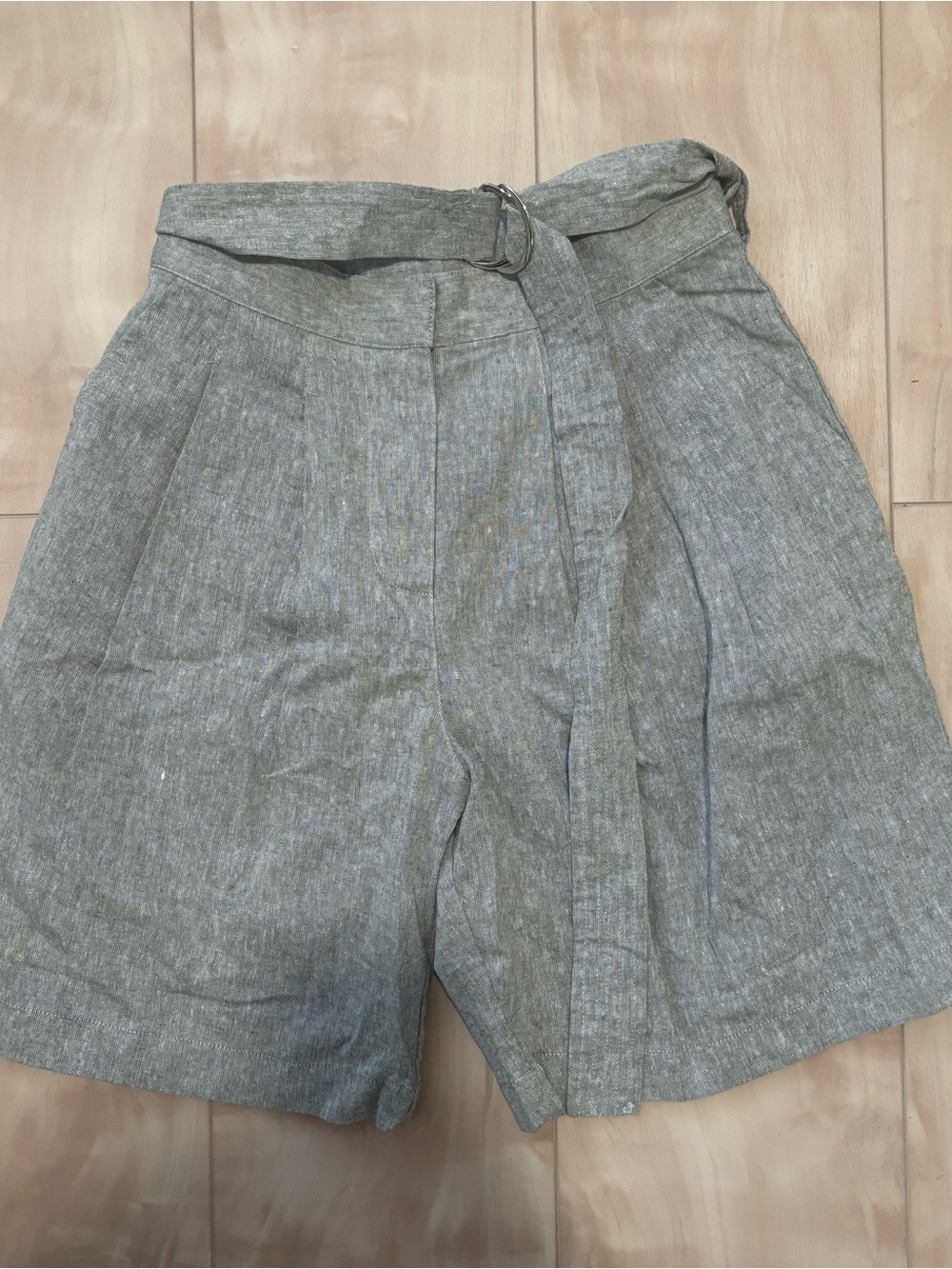 High-Waist D-Ring Belted Linen Shorts in Gray